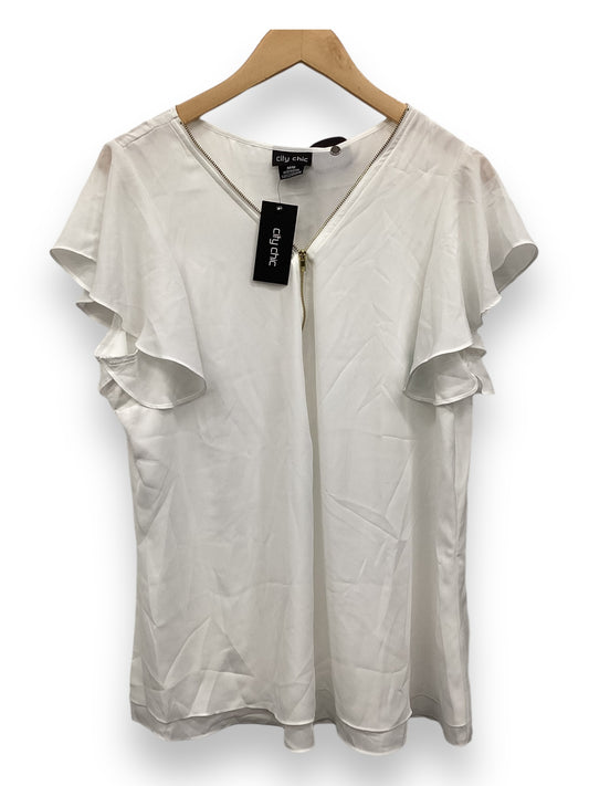 Top Short Sleeve By City Chic  Size: M