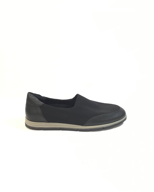 Shoes Flats Boat By Vaneli  Size: 8