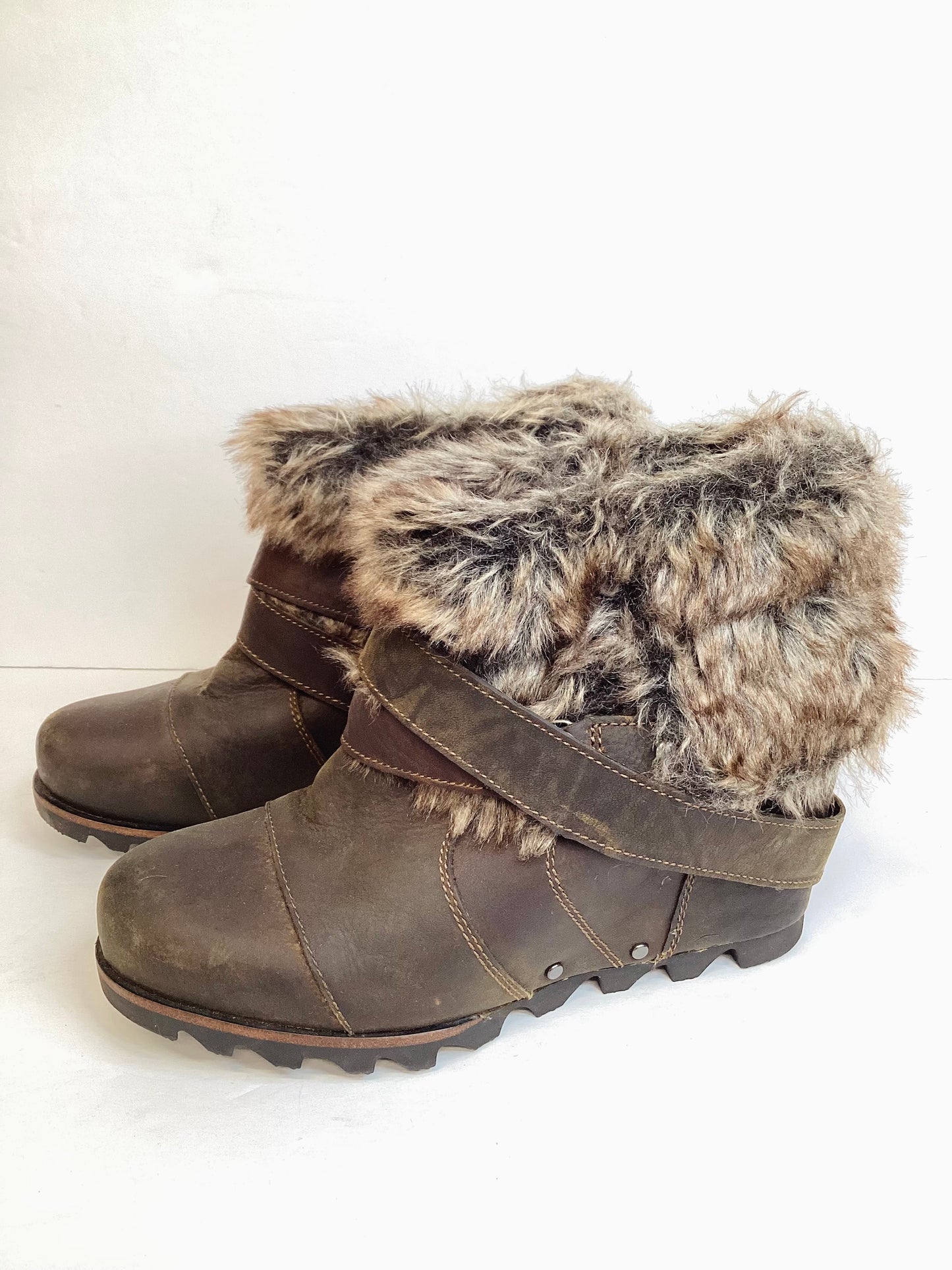Boots Ankle Heels By Sorel  Size: 7