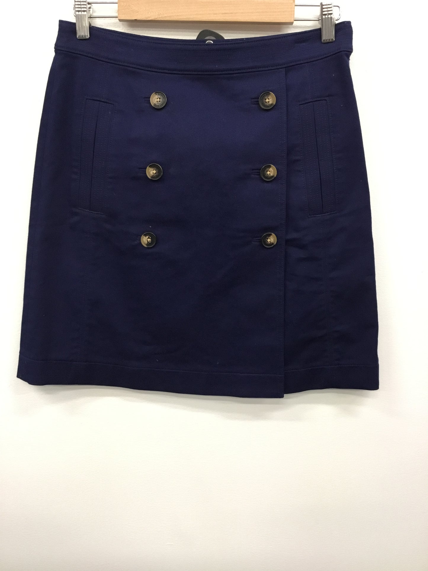 Skirt Designer By Tory Burch  Size: 8